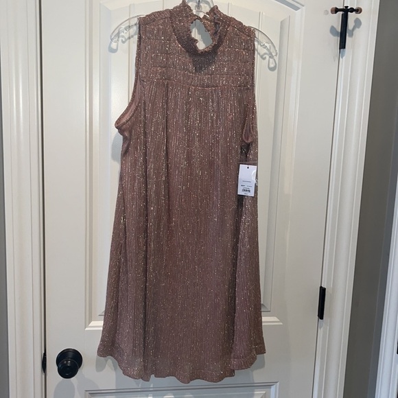 SHIMMERY metallic rose gold mock neck Flowy knee length dress medium NWT - Picture 10 of 12